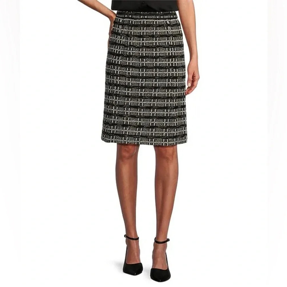 1038 St. John Couture Black and White Plaid Skirt Size 4